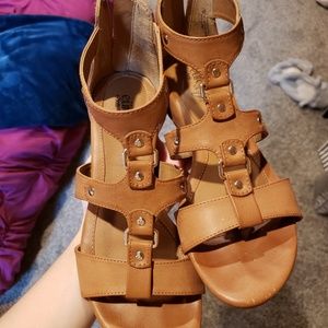 Light Brown Gladiator Wedge Sandala